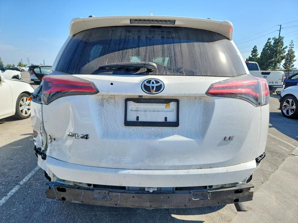 2018 TOYOTA RAV4 LE 6