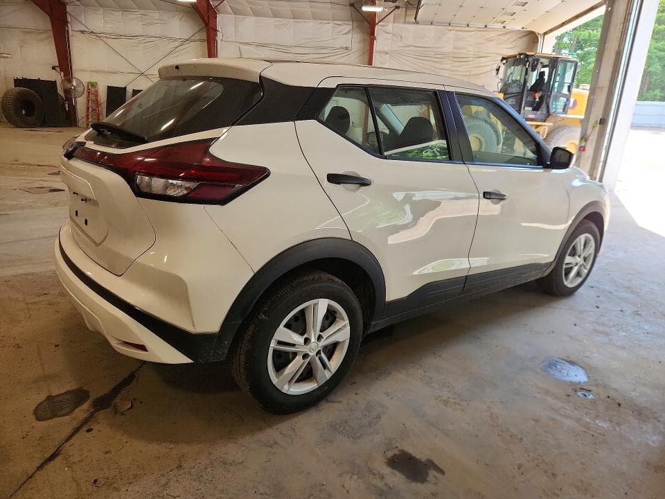 2024 NISSAN KICKS S 3