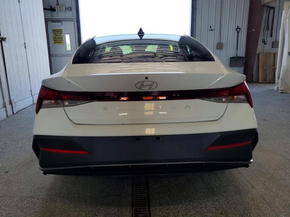 2024 HYUNDAI ELANTRA SEL 6