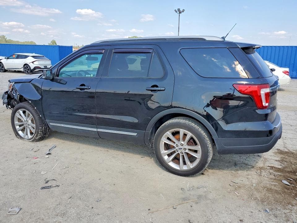 2018 FORD EXPLORER XLT 2