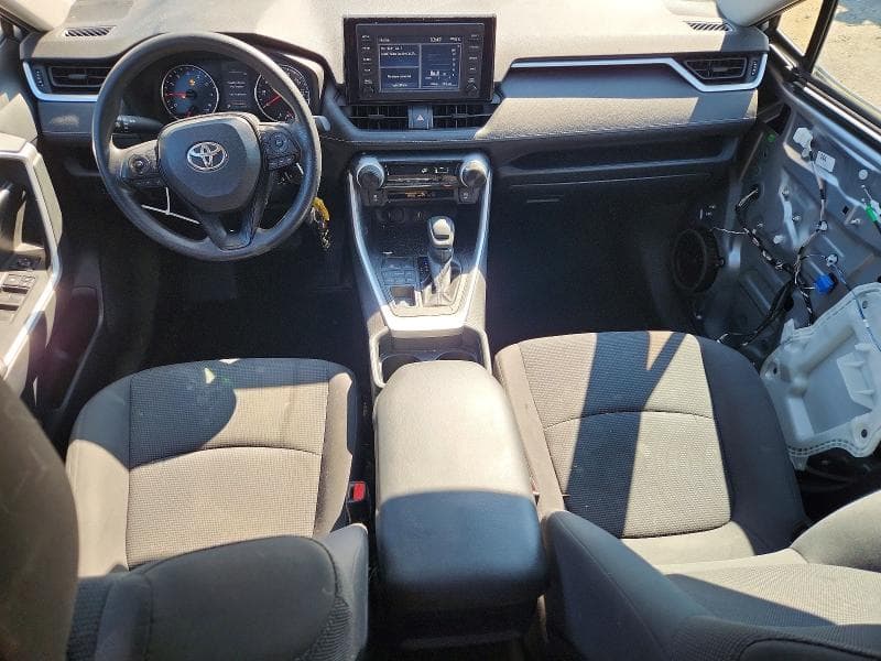 2019 TOYOTA RAV4 LE 8