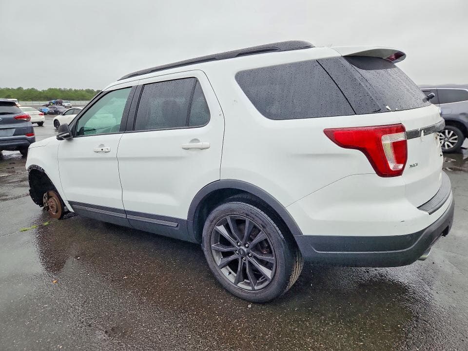 2019 FORD EXPLORER XLT 2