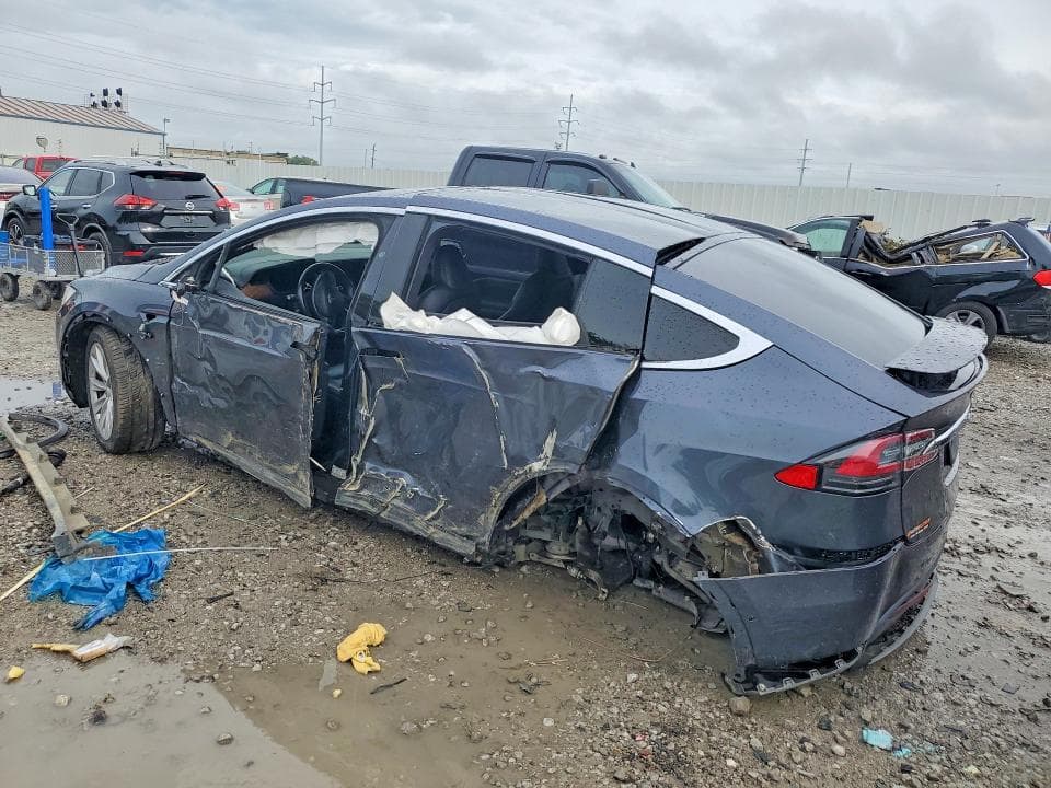2020 TESLA MODEL X 2