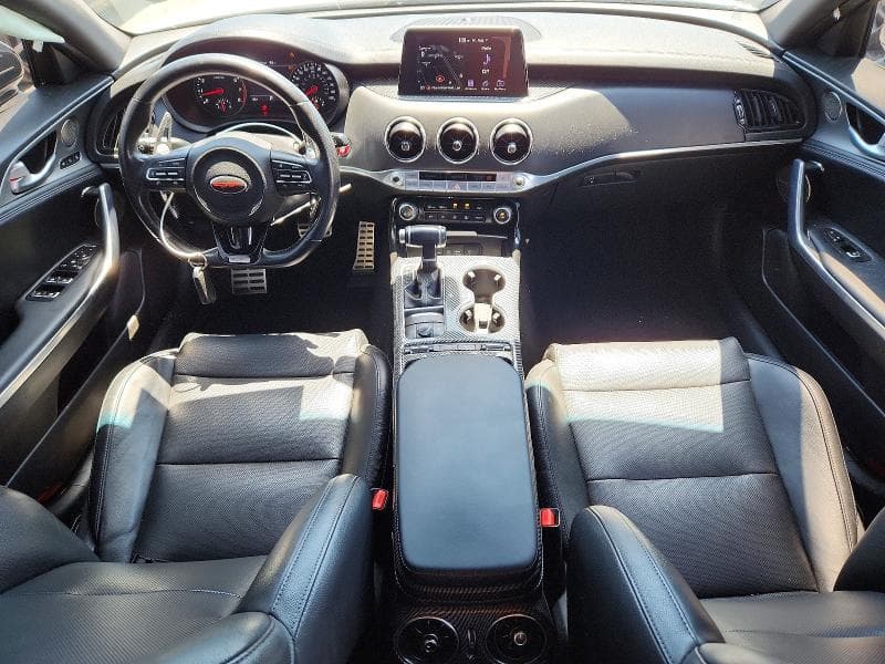 2018 KIA STINGER GT1 8