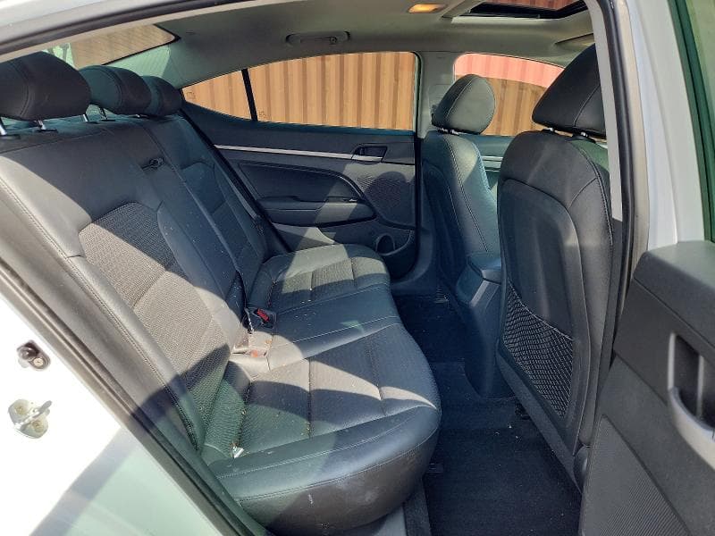 2017 HYUNDAI ELANTRA SE 10