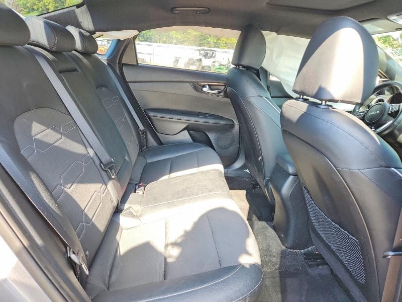 2024 KIA FORTE GT LINE 10