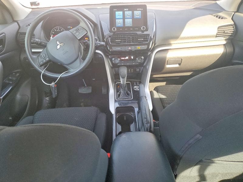 2024 MITSUBISHI ECLIPSE CROSS LE 8