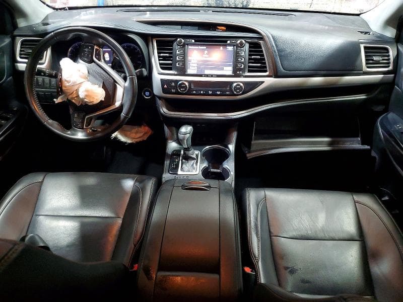 2019 TOYOTA HIGHLANDER XLE 8