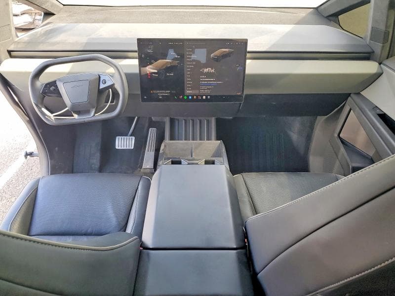 2025 TESLA CYBERTRUCK 8