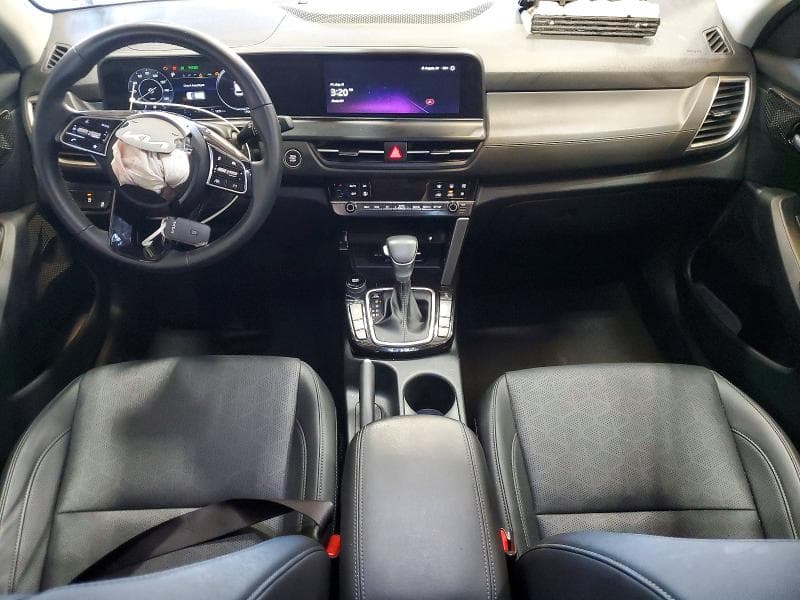 2024 KIA SELTOS EX 8
