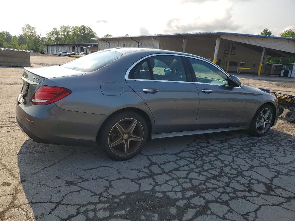 2017 MERCEDES-BENZ E 300 4MATIC 3
