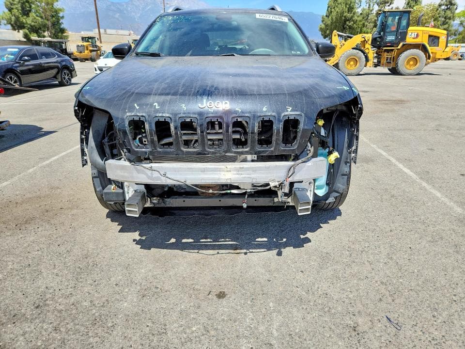 2019 JEEP CHEROKEE LATITUDE 5