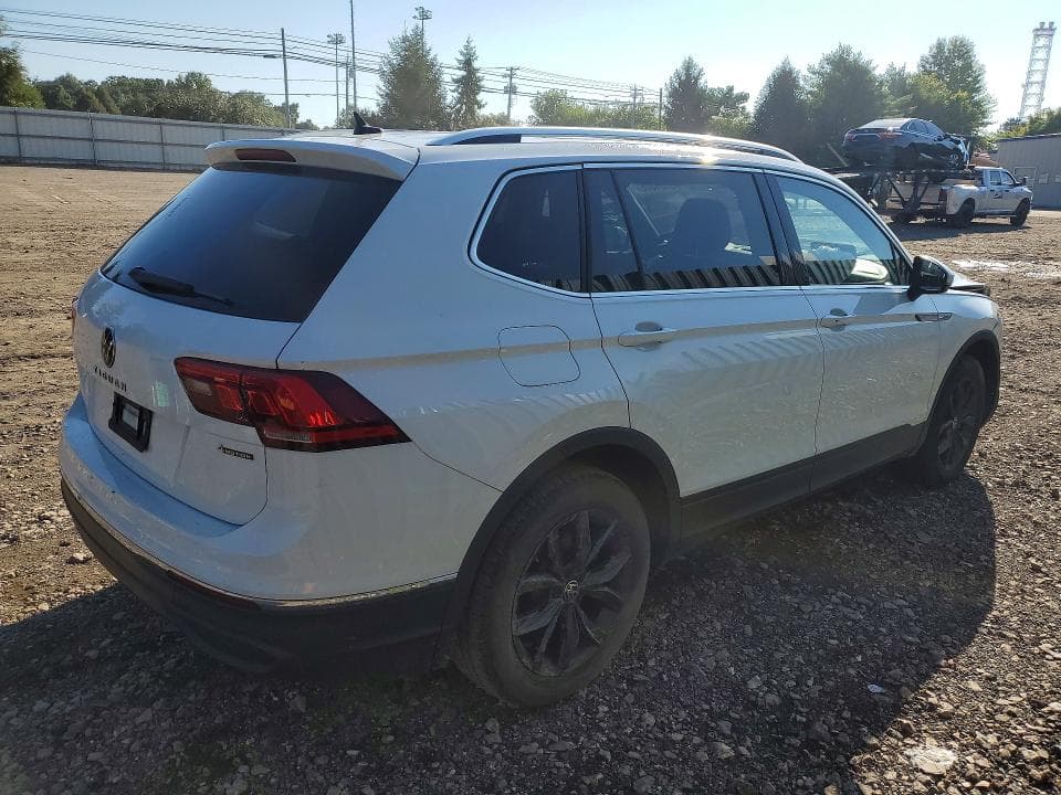 2024 VOLKSWAGEN TIGUAN SE 3