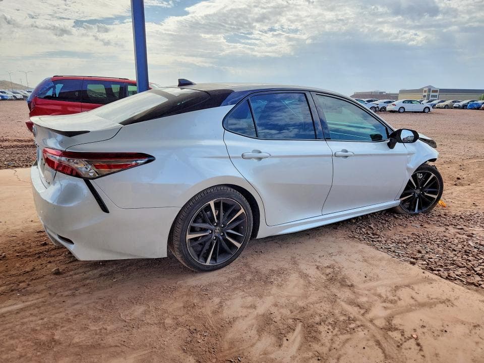 2018 TOYOTA CAMRY XSE V6 3
