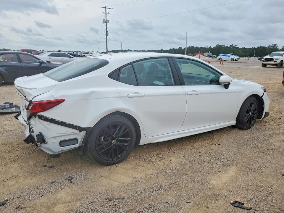2026 TOYOTA CAMRY SE 3