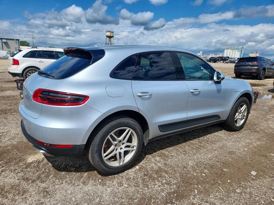 2018 PORSCHE MACAN 3