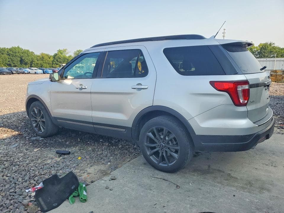 2018 FORD EXPLORER XLT 2