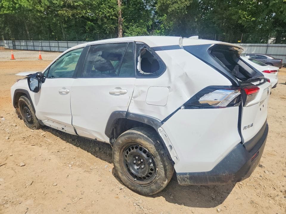 2023 TOYOTA RAV4 LE 2