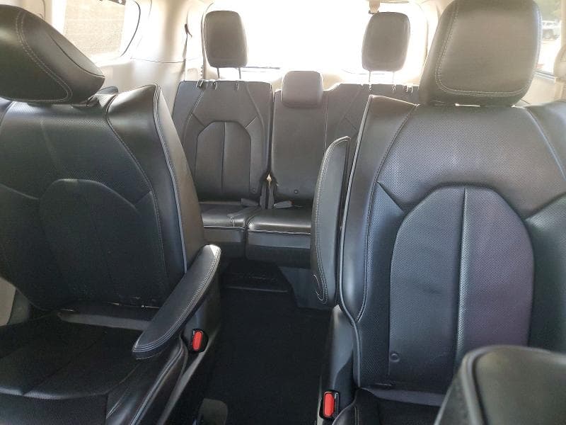 2018 CHRYSLER PACIFICA HYBRID LIMITED 10