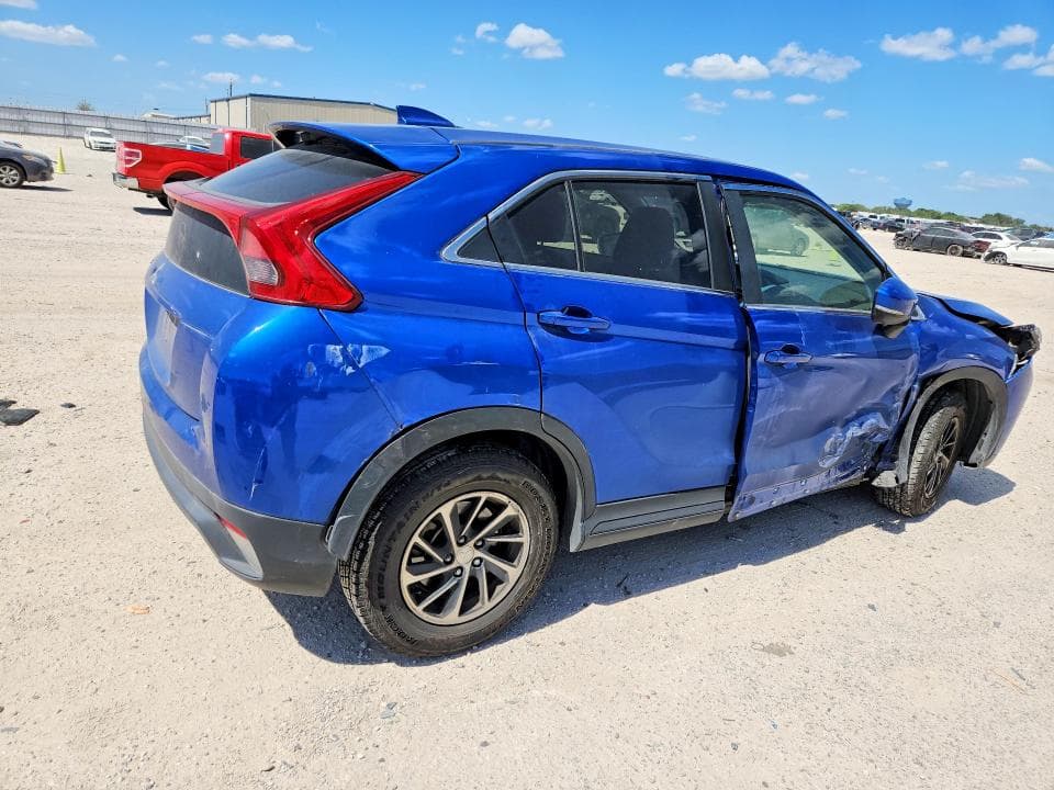 2020 MITSUBISHI ECLIPSE CROSS ES 3