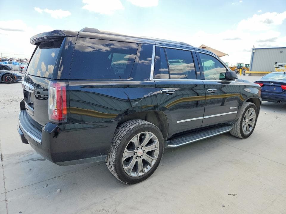 2019 GMC YUKON DENALI 3