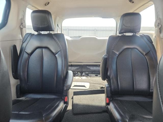 2023 CHRYSLER PACIFICA TOURING L 10
