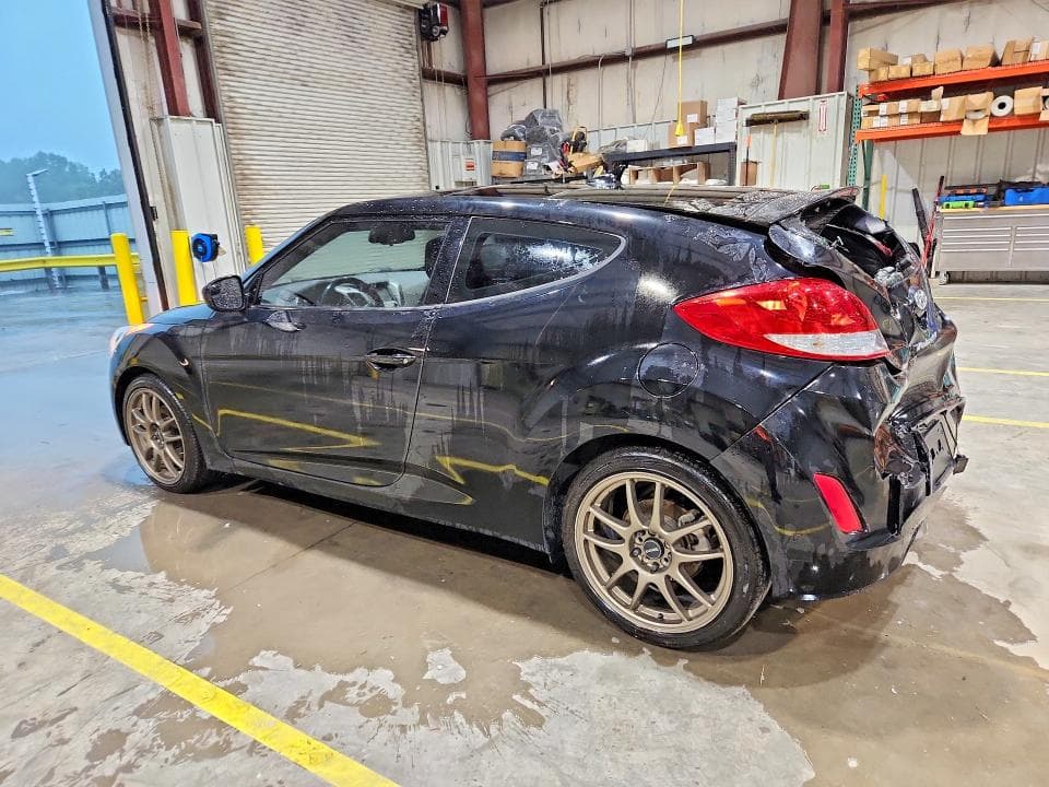 2017 HYUNDAI VELOSTER 3DR 2