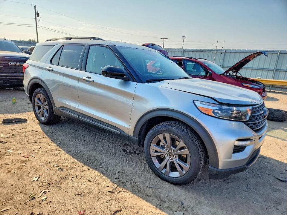 2022 FORD EXPLORER XLT 4