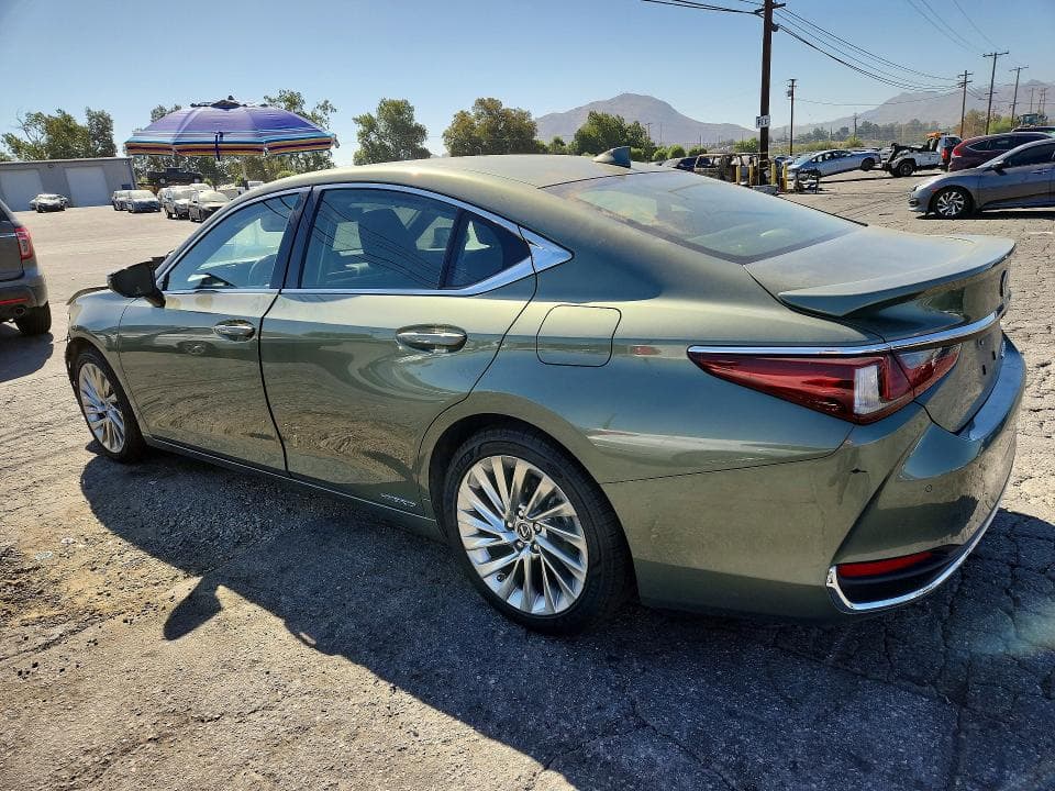 2019 LEXUS ES 300H 2