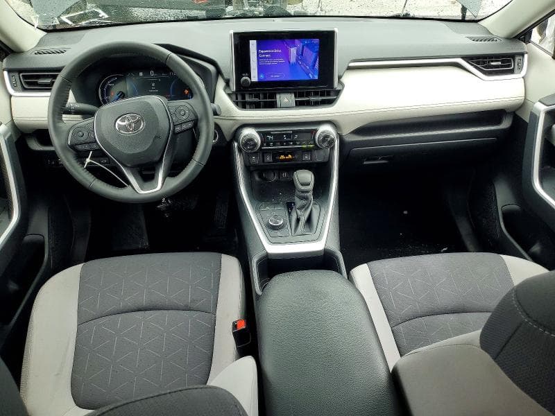 2024 TOYOTA RAV4 HYBRID XLE 8