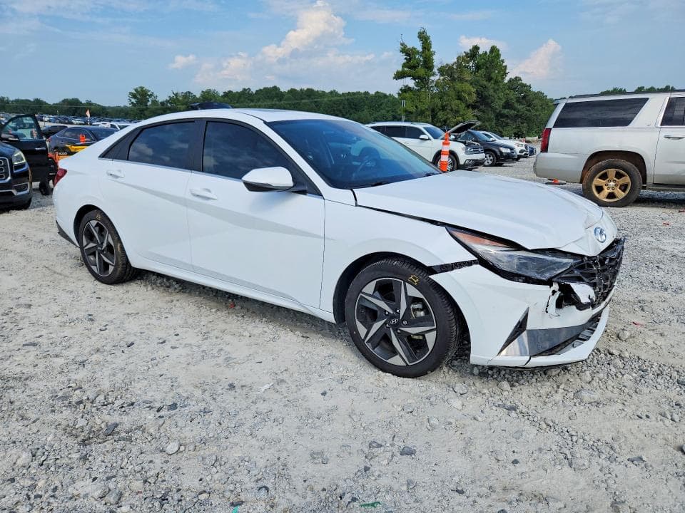 2023 HYUNDAI ELANTRA LIMITED 4