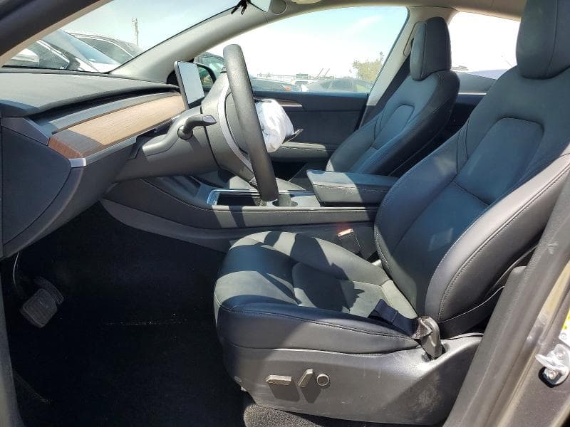 2025 TESLA MODEL Y 7