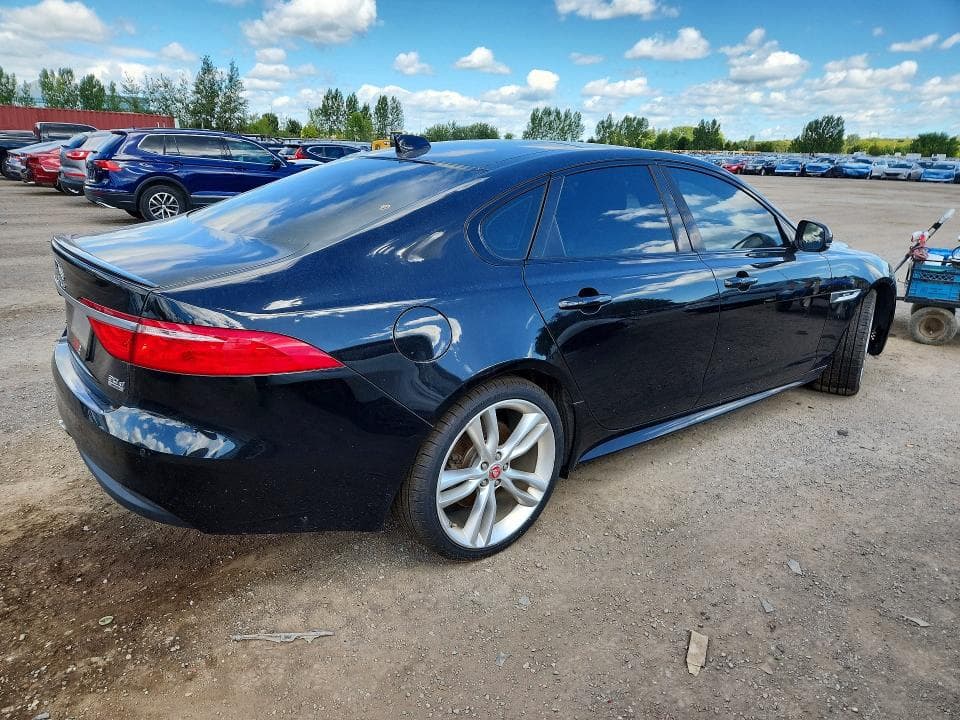 2017 JAGUAR XF R - SPORT 3