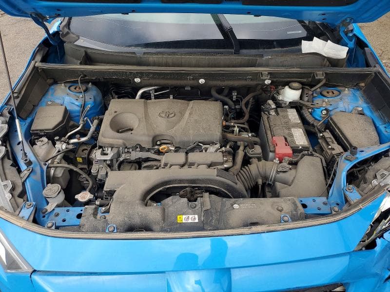 2020 TOYOTA RAV4 XLE 12