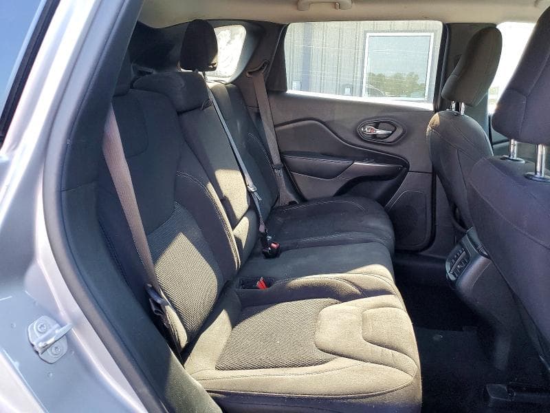2020 JEEP CHEROKEE LATITUDE 10