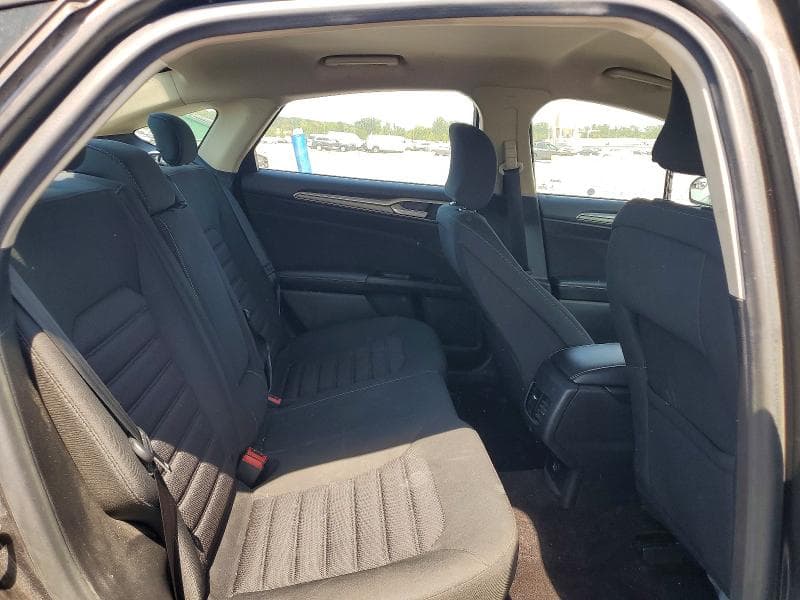 2017 FORD FUSION SE 10
