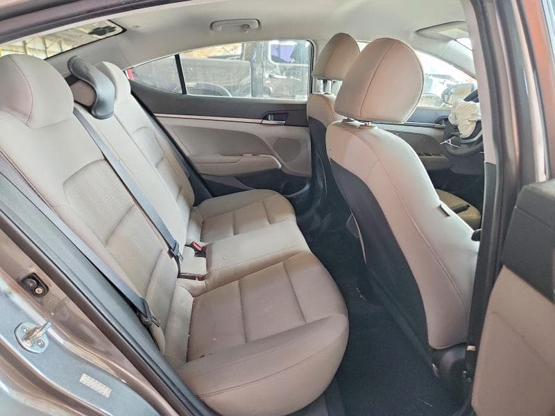 2017 HYUNDAI ELANTRA SE 10