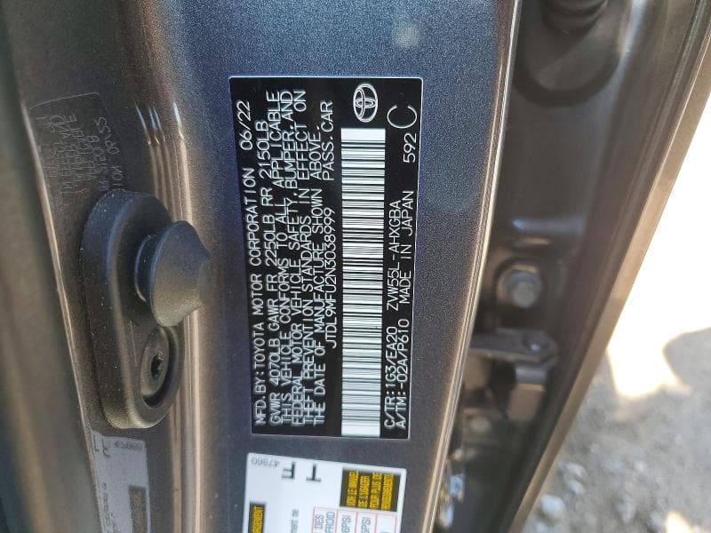 2022 TOYOTA PRIUS XLE AWD-E 12