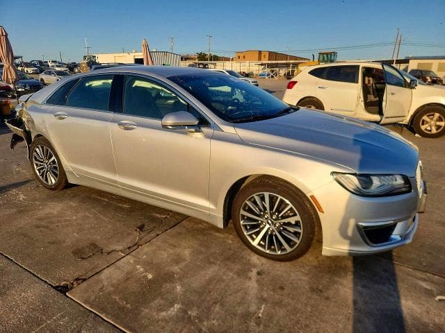 2019 LINCOLN MKZ 4