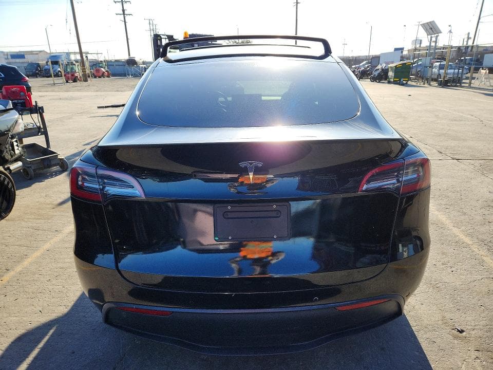 2021 TESLA MODEL Y 6