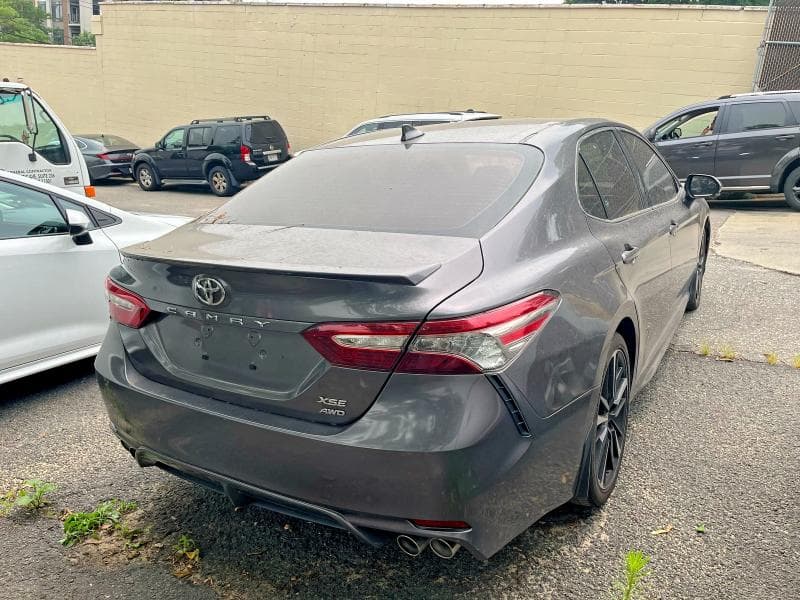 2020 TOYOTA CAMRY XSE 4