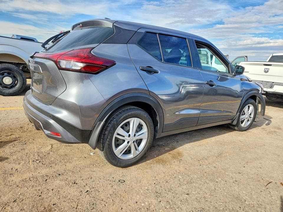 2020 NISSAN KICKS S 3