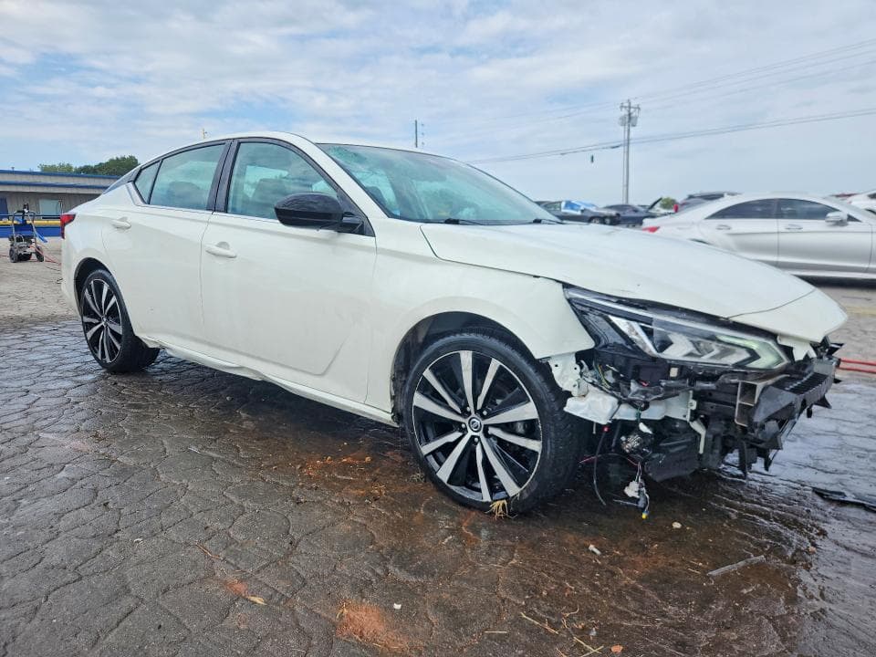 2021 NISSAN ALTIMA SR 4