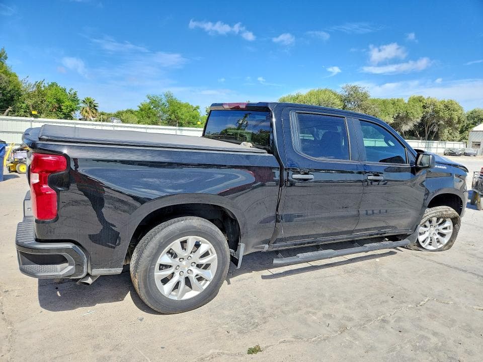 2025 CHEVROLET SILVERADO C1500 CUSTOM 3