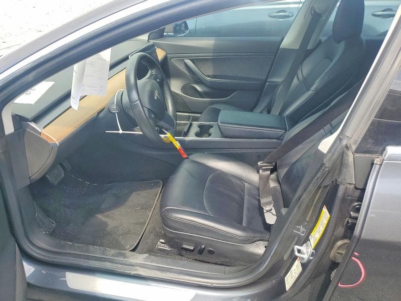 2018 TESLA MODEL 3 7
