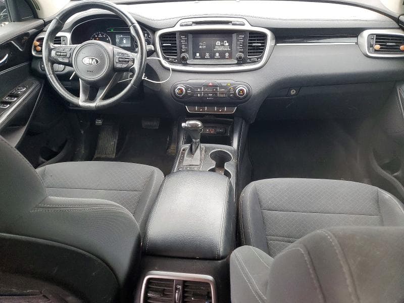 2018 KIA SORENTO LX 8