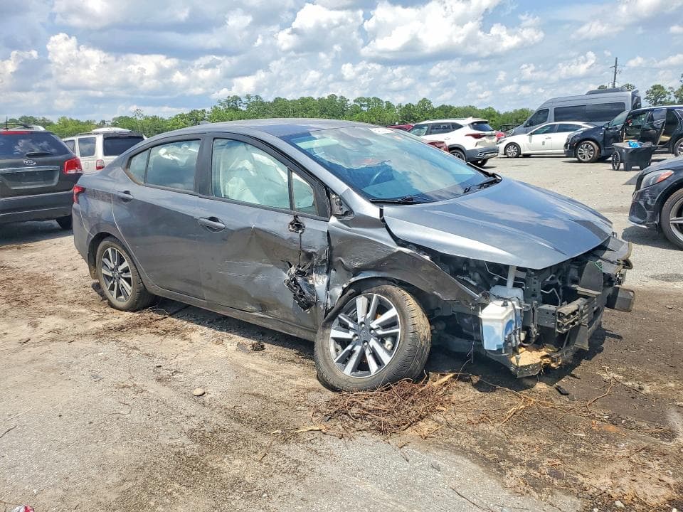 2021 NISSAN VERSA SV 4
