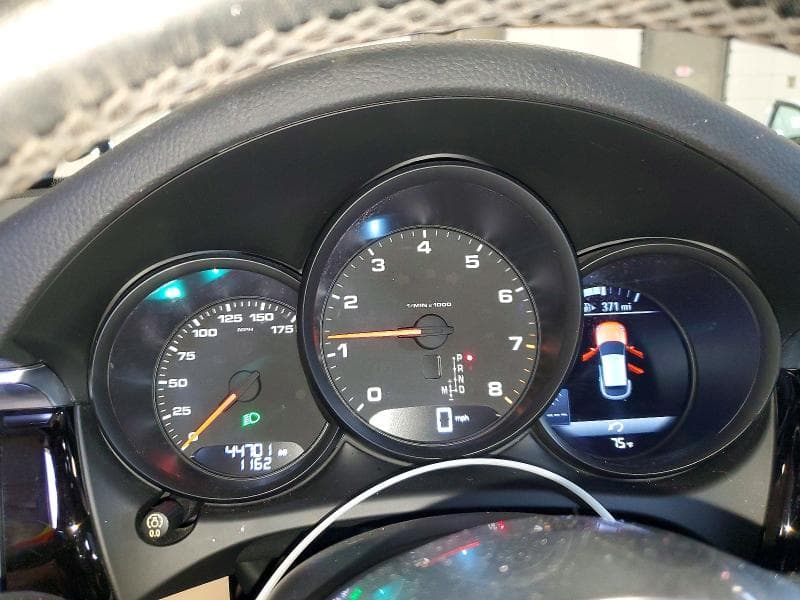 2019 PORSCHE MACAN 9