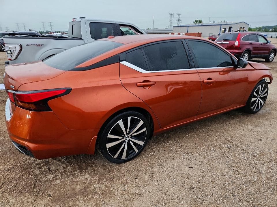 2022 NISSAN ALTIMA SR 3