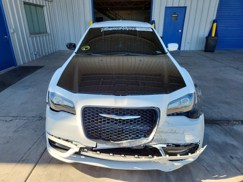2017 CHRYSLER 300 S 5